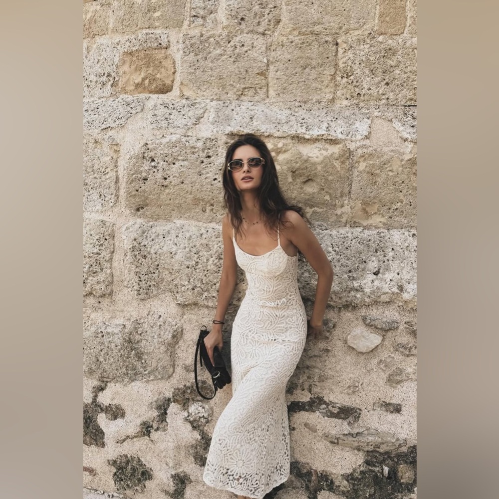 Bardot Andoni White Seashell Crochet Midi Dress, Size 4, $169 - Picture 2 of 14